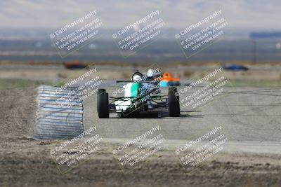 media/Oct-26-2025-CalClub SCCA (Sun) [[8ce1e69566]]/Group 3/Grapevine/